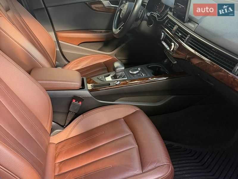 Седан Audi A4 2018 в Кривом Роге