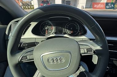 Седан Audi A4 2015 в Виннице