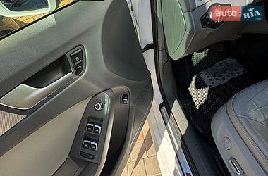 Седан Audi A4 2015 в Виннице