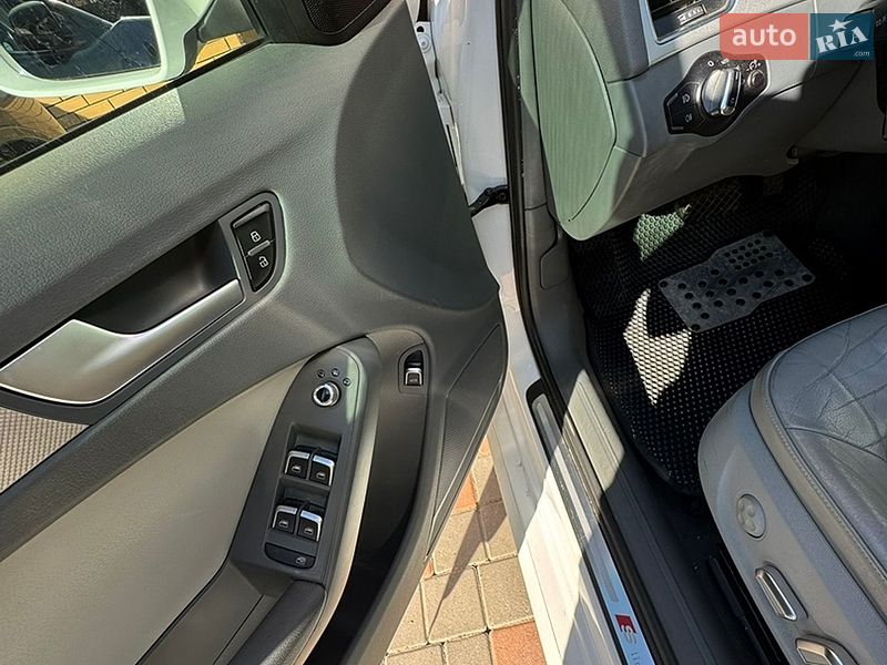 Седан Audi A4 2015 в Виннице