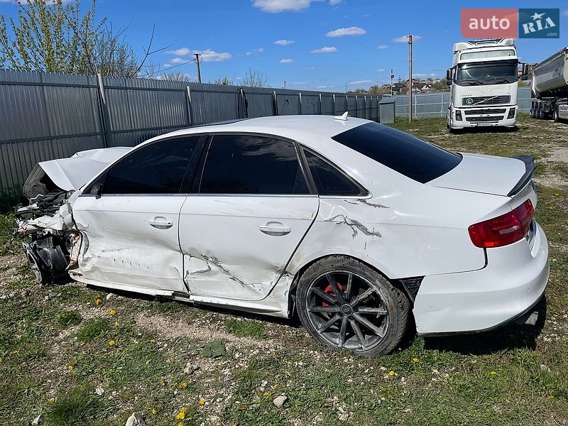 Седан Audi A4 2013 в Тернополе