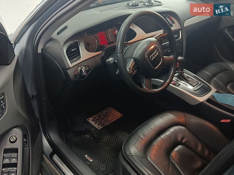 Седан Audi A4 2010 в Каменском