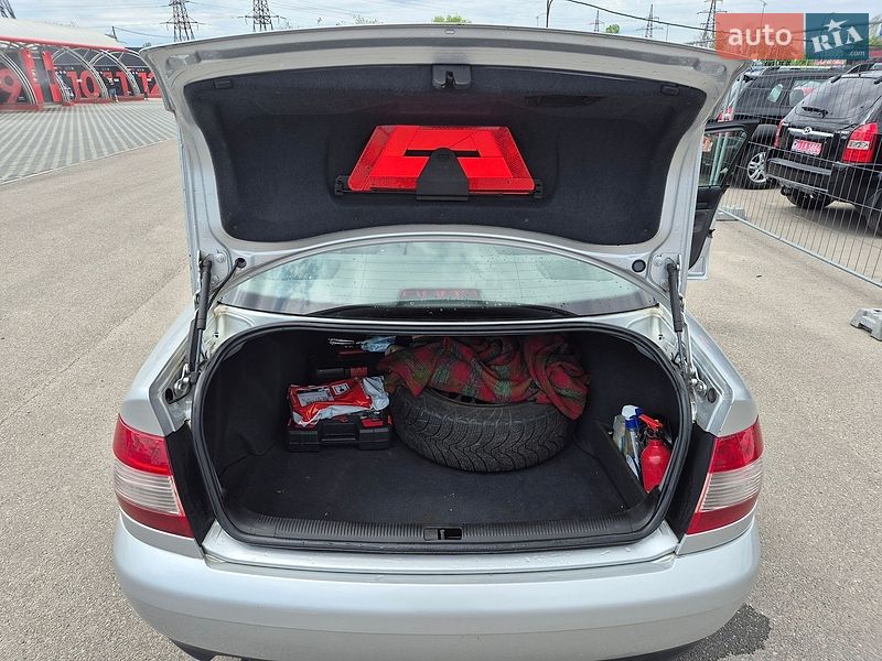 Седан Audi A4 1999 в Полтаве