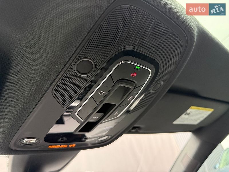 Седан Audi A4 2020 в Львові