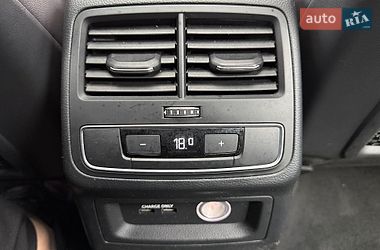 Седан Audi A4 2020 в Львові
