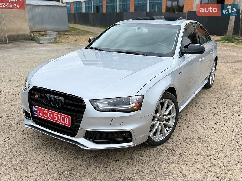 Седан Audi A4 2013 в Львове
