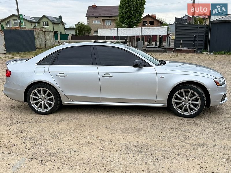 Седан Audi A4 2013 в Львове