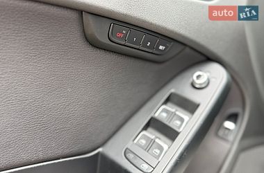 Седан Audi A4 2013 в Львове