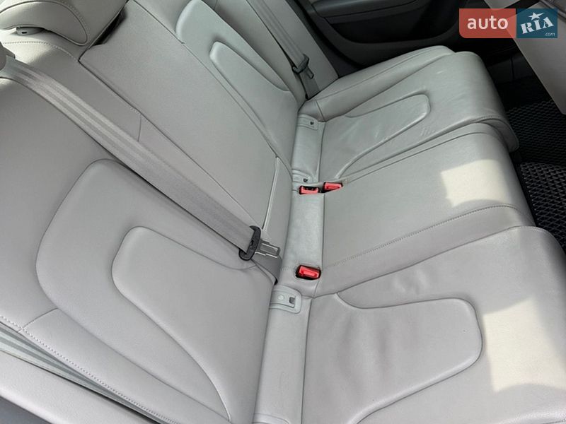 Седан Audi A4 2015 в Хмельницком