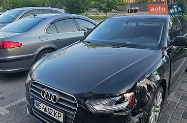 Седан Audi A4 2013 в Днепре