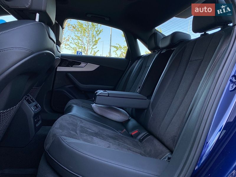 Седан Audi A4 2020 в Киеве