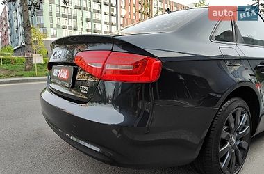 Седан Audi A4 2013 в Киеве