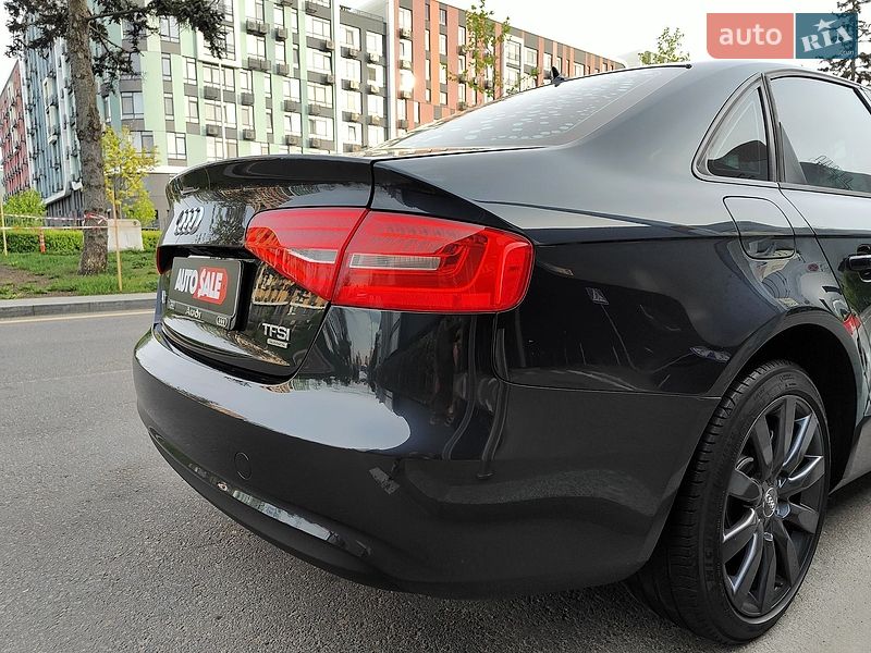 Седан Audi A4 2013 в Киеве