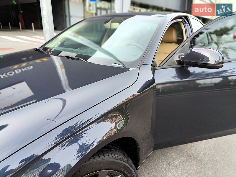 Седан Audi A4 2013 в Киеве