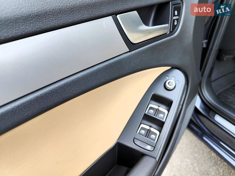 Седан Audi A4 2013 в Киеве