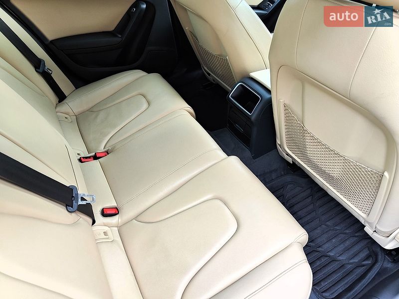 Седан Audi A4 2013 в Киеве