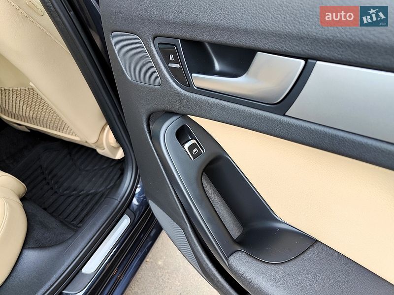 Седан Audi A4 2013 в Киеве
