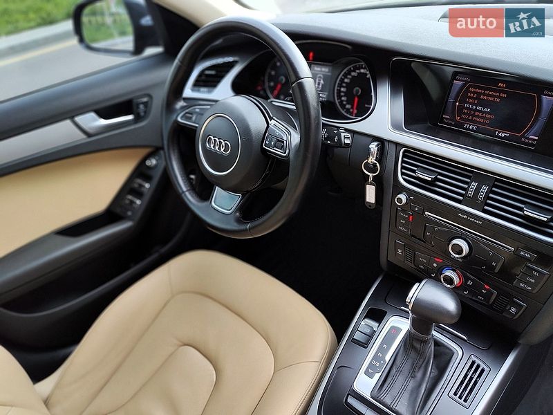 Седан Audi A4 2013 в Киеве