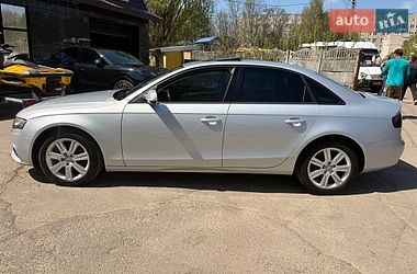 Седан Audi A4 2011 в Сумах