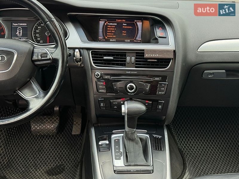Седан Audi A4 2014 в Ужгороде
