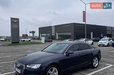 Седан Audi A4 2018 в Львове