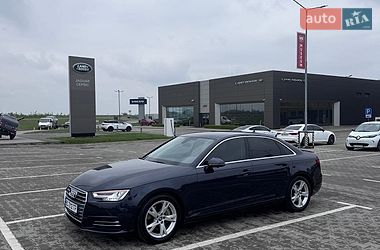 Седан Audi A4 2018 в Львове