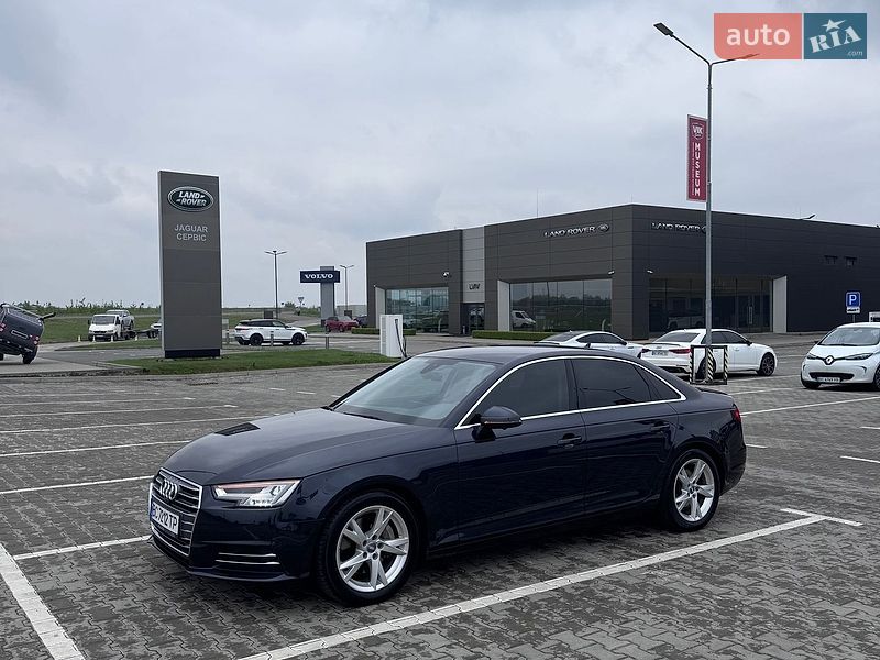 Седан Audi A4 2018 в Львове