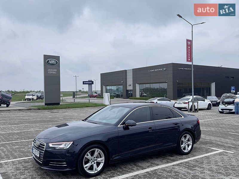 Седан Audi A4 2018 в Львове
