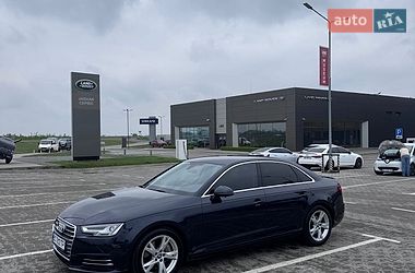 Седан Audi A4 2018 в Львове