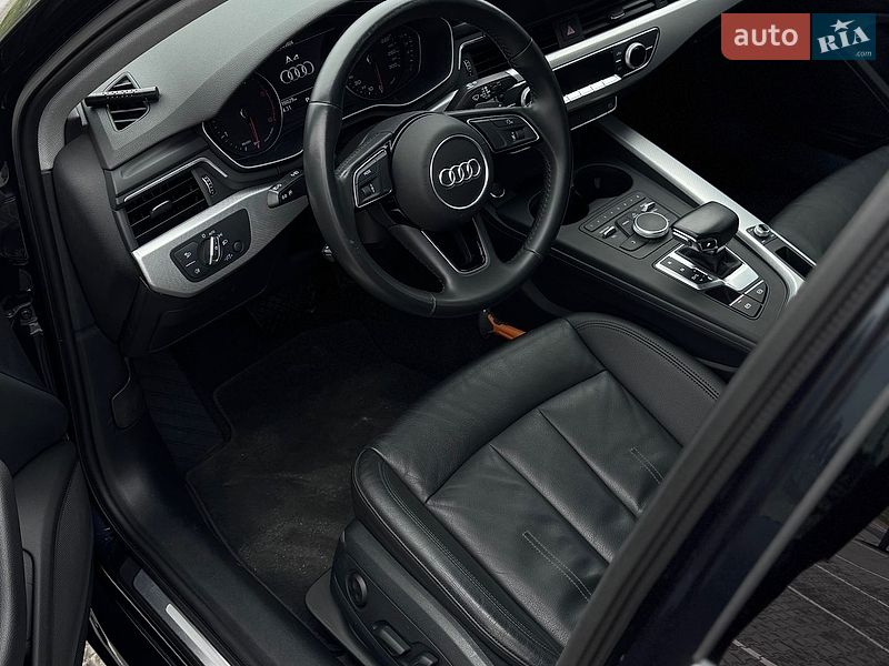 Седан Audi A4 2018 в Львове