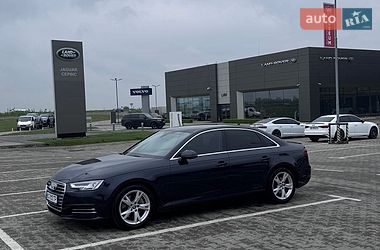 Седан Audi A4 2018 в Львове