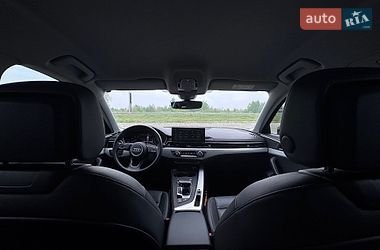 Седан Audi A4 2018 в Львове