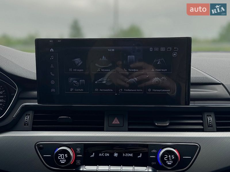Седан Audi A4 2018 в Львове