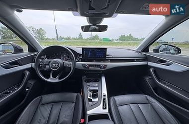 Седан Audi A4 2018 в Львове
