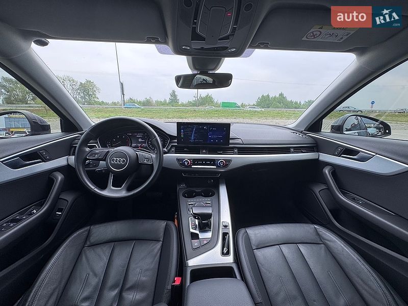 Седан Audi A4 2018 в Львове