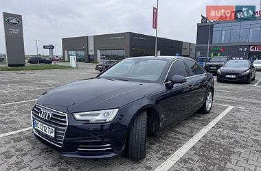 Седан Audi A4 2018 в Львове