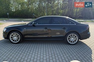 Седан Audi A4 2015 в Львове