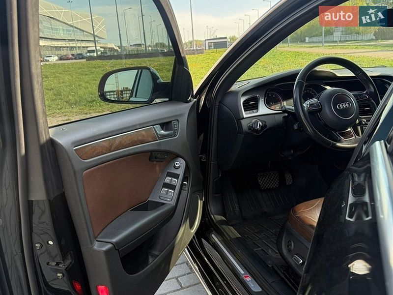 Седан Audi A4 2015 в Львове
