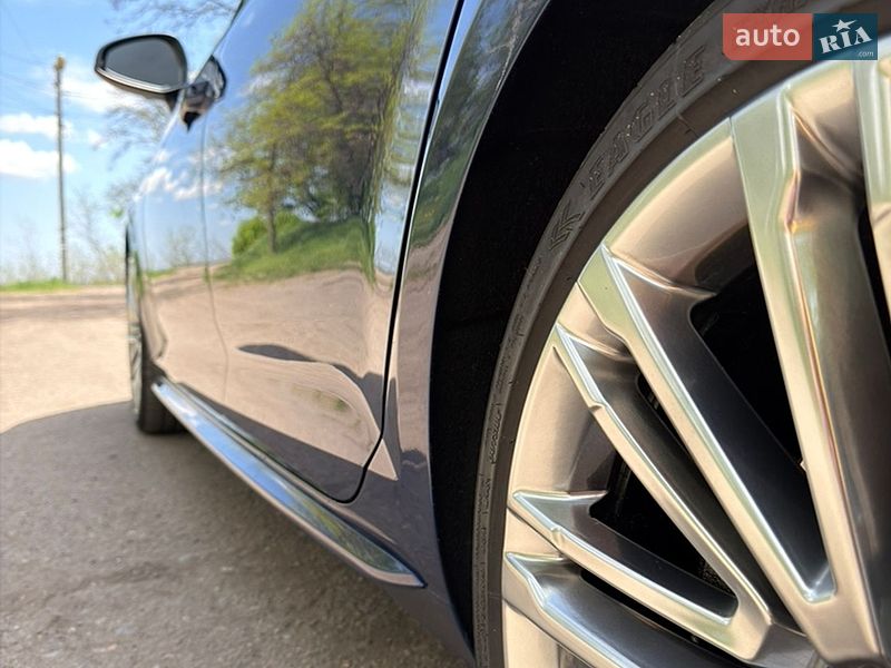 Седан Audi A4 2016 в Харькове