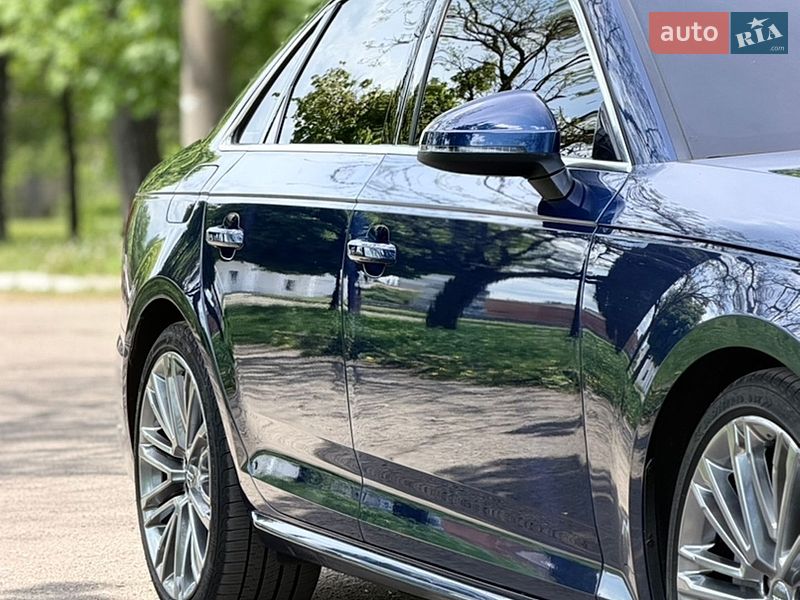 Седан Audi A4 2016 в Харькове