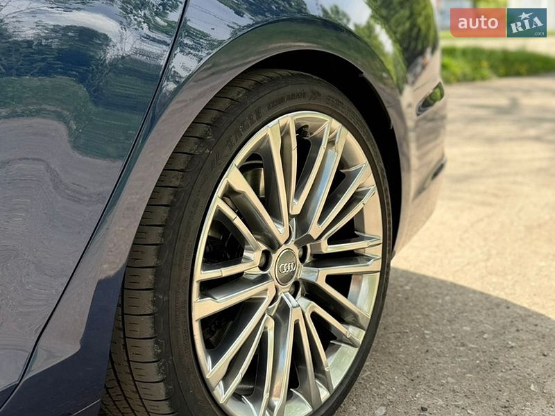 Седан Audi A4 2016 в Харькове