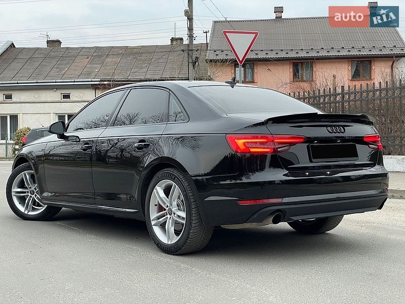 Седан Audi A4 2018 в Львове