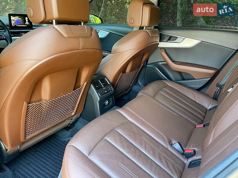 Седан Audi A4 2018 в Львове