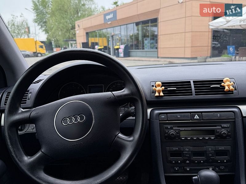 Седан Audi A4 2003 в Киеве