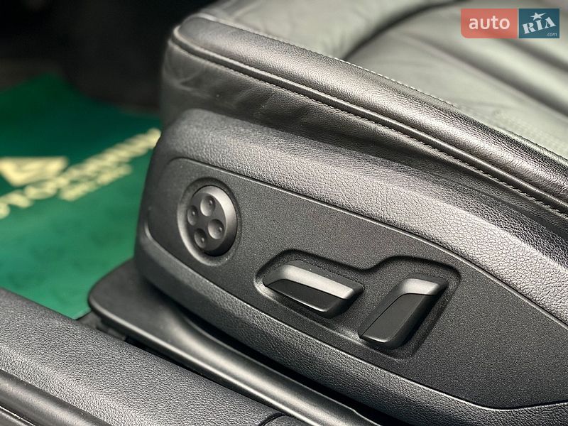 Седан Audi A4 2020 в Киеве