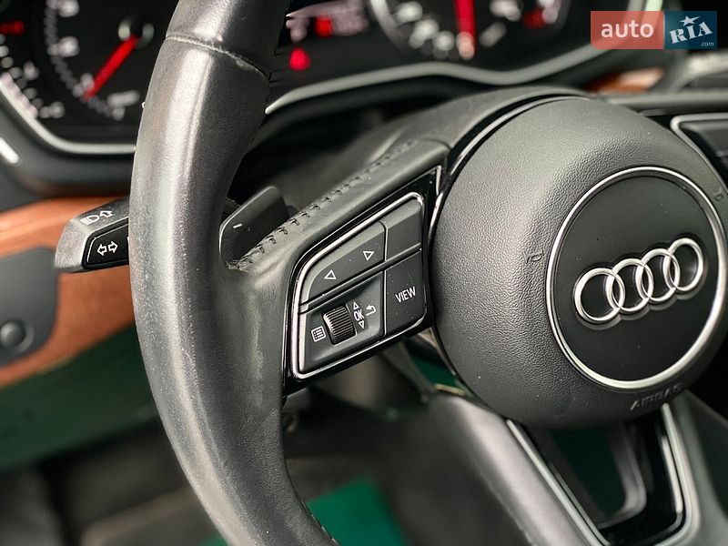 Седан Audi A4 2020 в Киеве