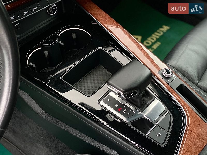 Седан Audi A4 2020 в Киеве