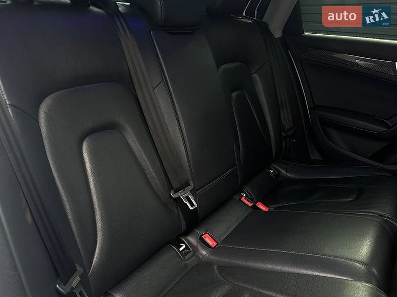 Седан Audi A4 2013 в Вараші