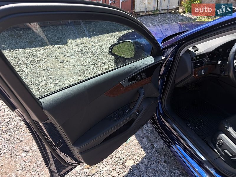 Седан Audi A4 2020 в Киеве