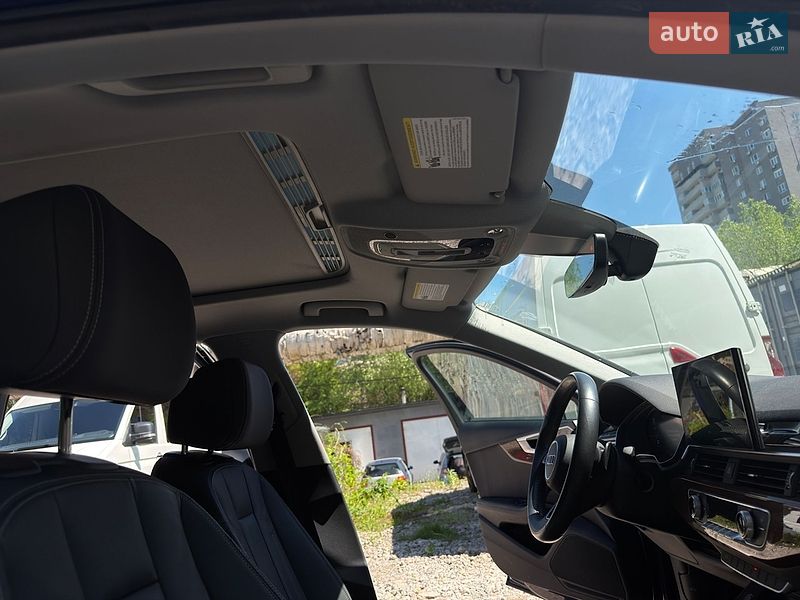 Седан Audi A4 2020 в Киеве